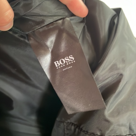 NWOT Hugo Boss Weekender Duffle Bag Unisex Large Travel Gray Black Crossbody - Picture 14 of 15